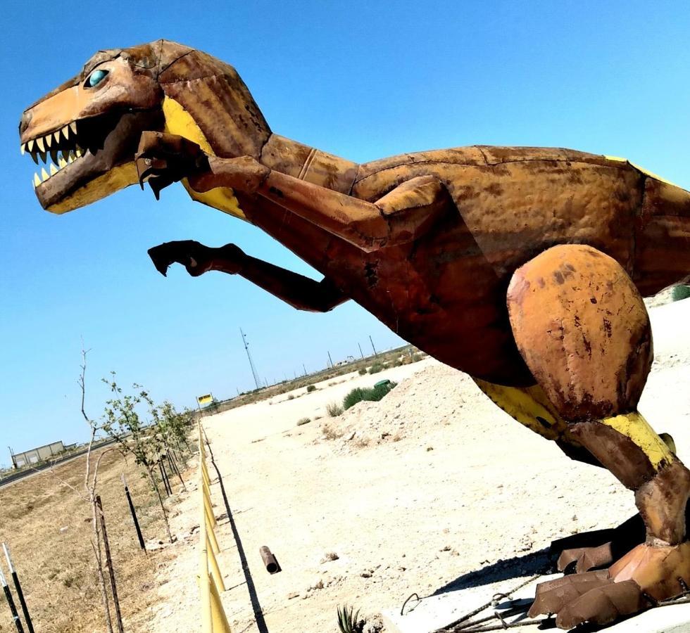 T-Rex Lodge Crane Kültér fotó